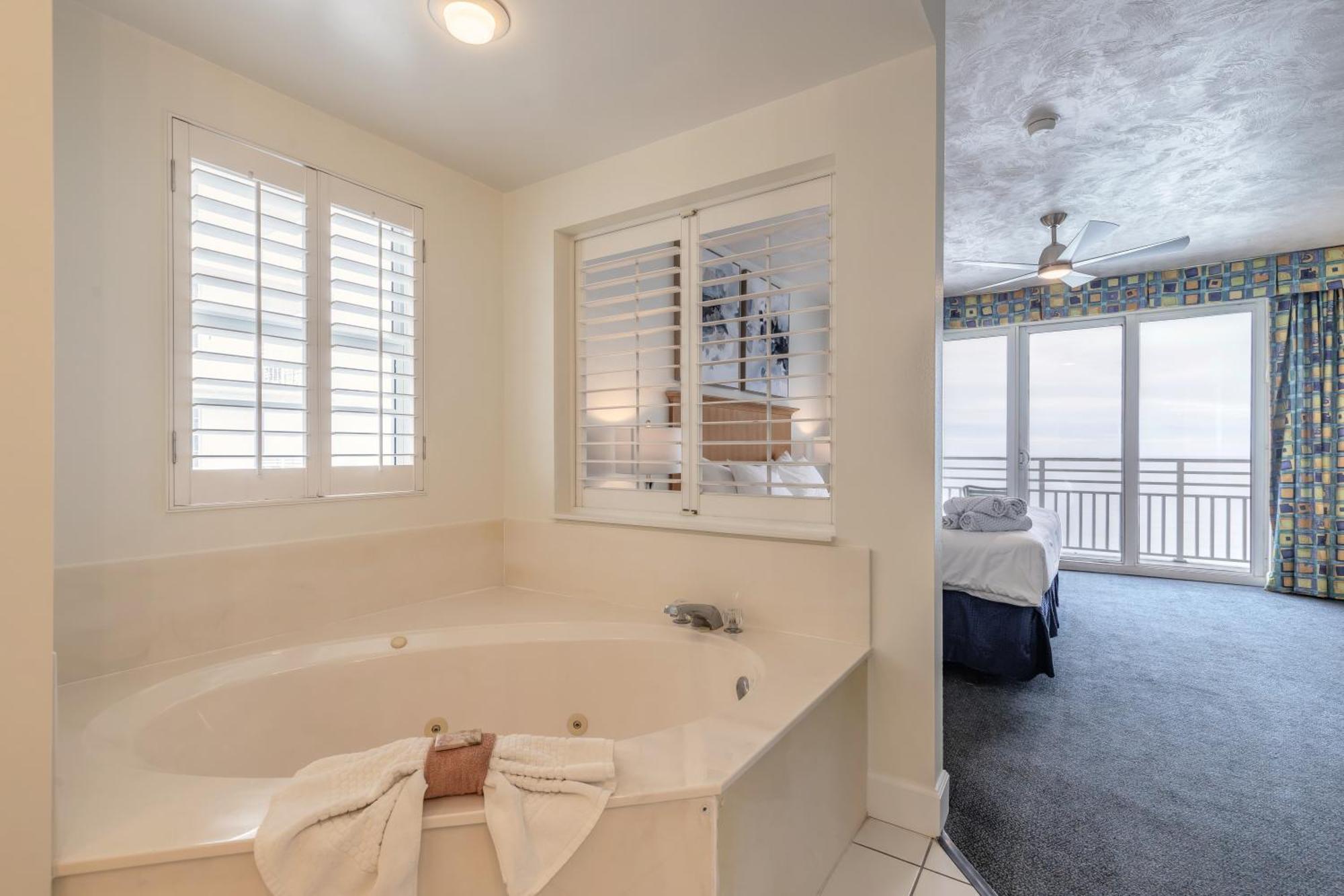 Beachfront Bliss At Ocean Walk Resort - Unit 1701 Daytona Beach Exteriér fotografie